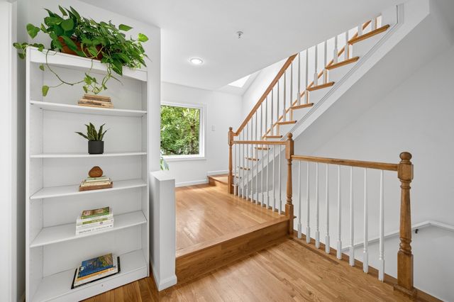 412 Parker St O, Newton, MA 02459