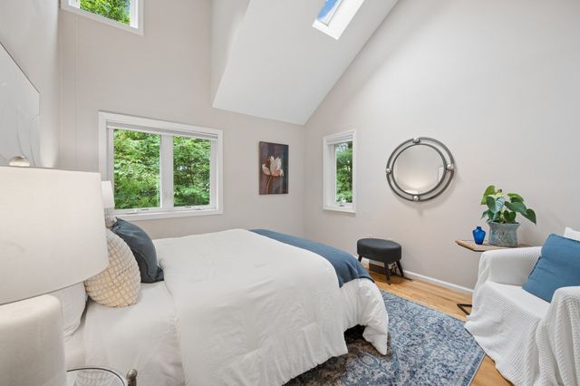 412 Parker St O, Newton, MA 02459