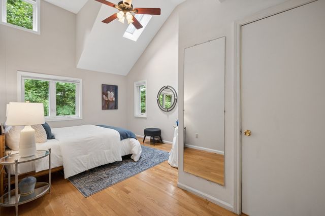 412 Parker St O, Newton, MA 02459