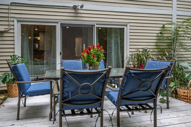 412 Parker St O, Newton, MA 02459