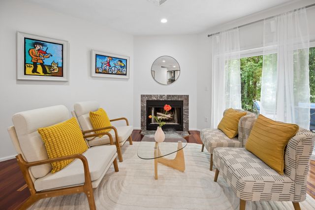 412 Parker St O, Newton, MA 02459