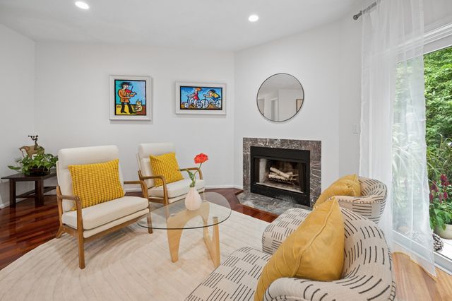 412 Parker St O, Newton, MA 02459