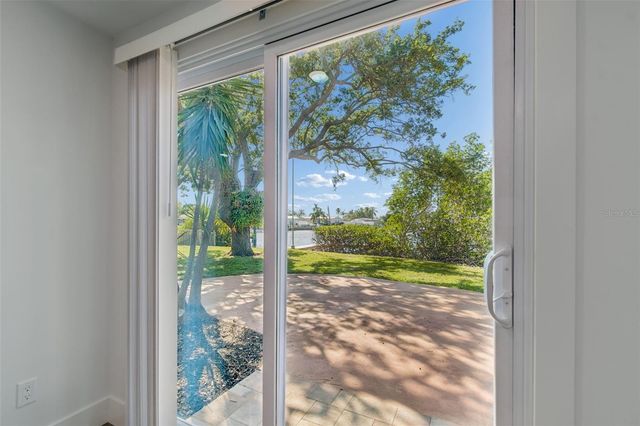 4790 SHORE ACRES BOULEVARD NE, St Petersburg, FL 33703