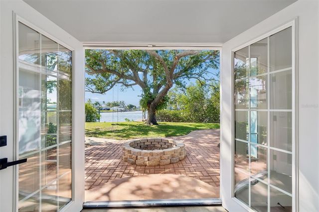 4790 SHORE ACRES BOULEVARD NE, St Petersburg, FL 33703