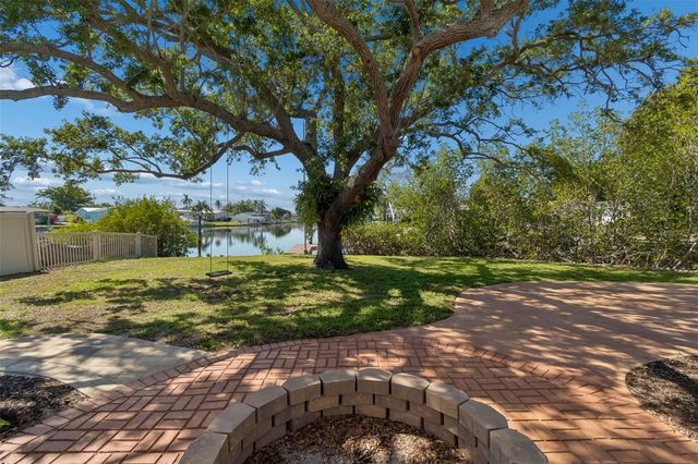 4790 SHORE ACRES BOULEVARD NE, St Petersburg, FL 33703