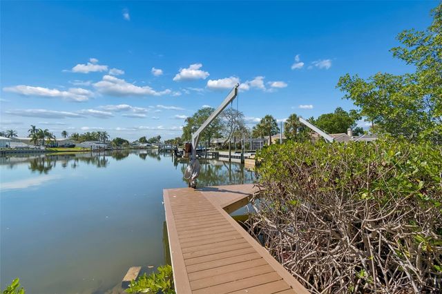 4790 SHORE ACRES BOULEVARD NE, St Petersburg, FL 33703