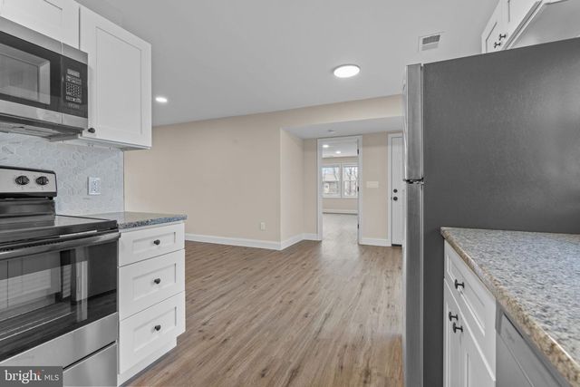 64 VIVIDLEAF LN, Levittown, PA 19054