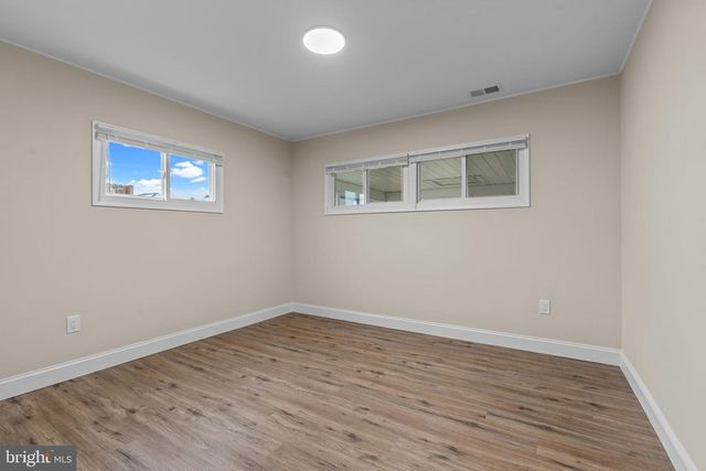 64 VIVIDLEAF LN, Levittown, PA 19054