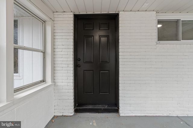 64 VIVIDLEAF LN, Levittown, PA 19054