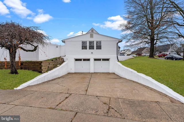 64 VIVIDLEAF LN, Levittown, PA 19054