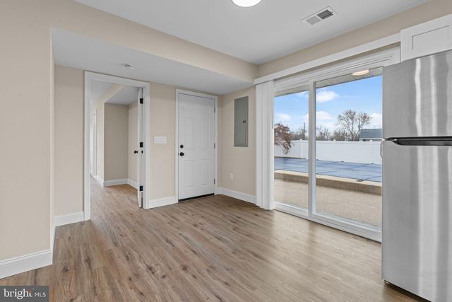 64 VIVIDLEAF LN, Levittown, PA 19054