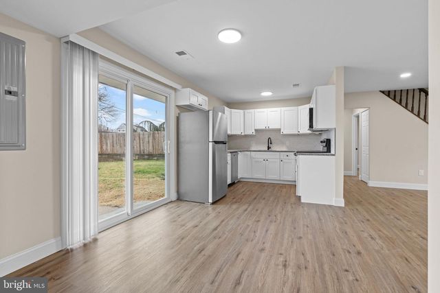 64 VIVIDLEAF LN, Levittown, PA 19054