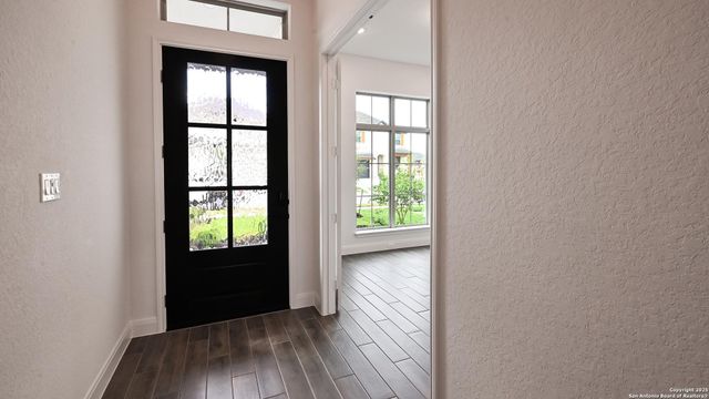 336 Alpine Lakes, New Braunfels, TX 78130