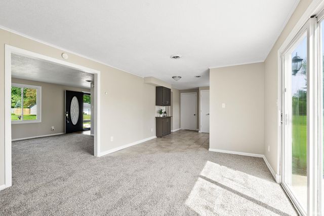 1816 Montgomery Court, Fort Wayne, IN 46815