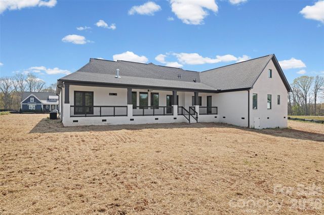 254 Triple Ponds Court, Clover, SC 29710