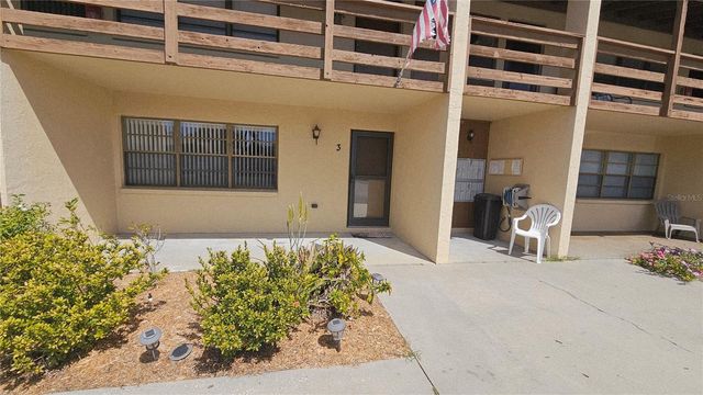 8 QUAILS RUN BOULEVARD 3, Englewood, FL 34223