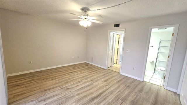 8 QUAILS RUN BOULEVARD 3, Englewood, FL 34223