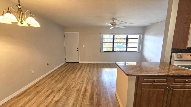 8 QUAILS RUN BOULEVARD 3, Englewood, FL 34223