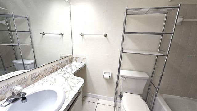 8 QUAILS RUN BOULEVARD 3, Englewood, FL 34223