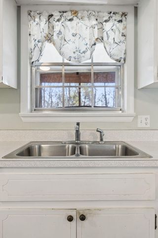 98 W Highland Drive, Ringgold, GA 30736