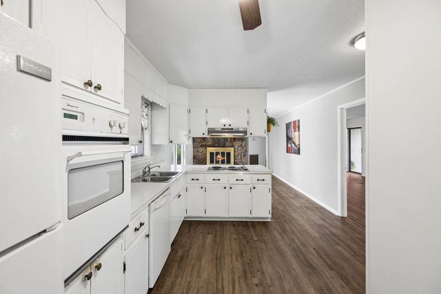 98 W Highland Drive, Ringgold, GA 30736