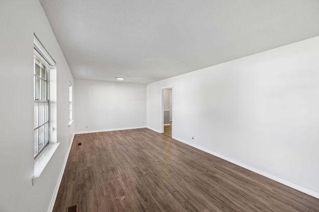 98 W Highland Drive, Ringgold, GA 30736