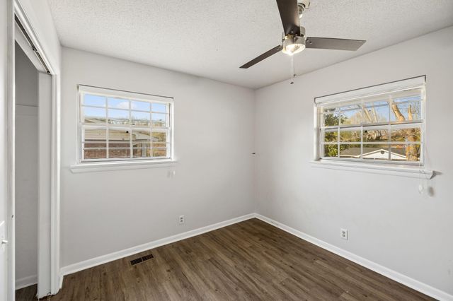 98 W Highland Drive, Ringgold, GA 30736