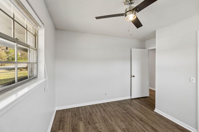 98 W Highland Drive, Ringgold, GA 30736