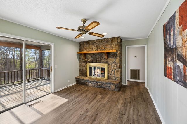 98 W Highland Drive, Ringgold, GA 30736