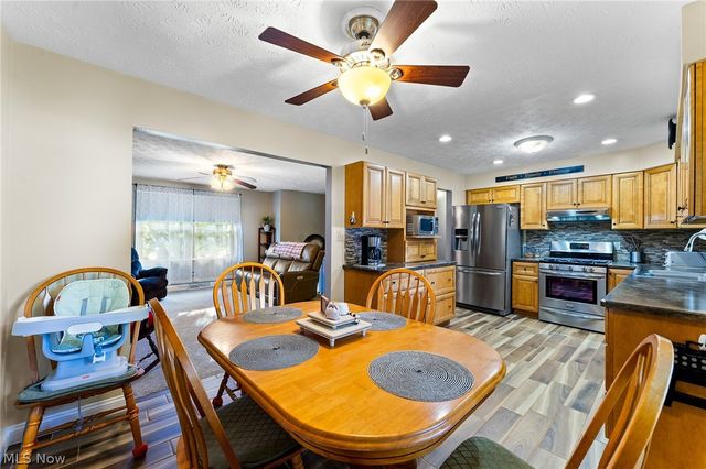 2371 Penny Lane, Austintown, OH 44515