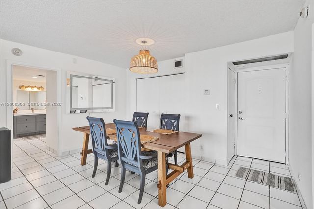 100 Bayview Dr 401, Sunny Isles Beach, FL 33160