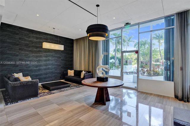 100 Bayview Dr 401, Sunny Isles Beach, FL 33160