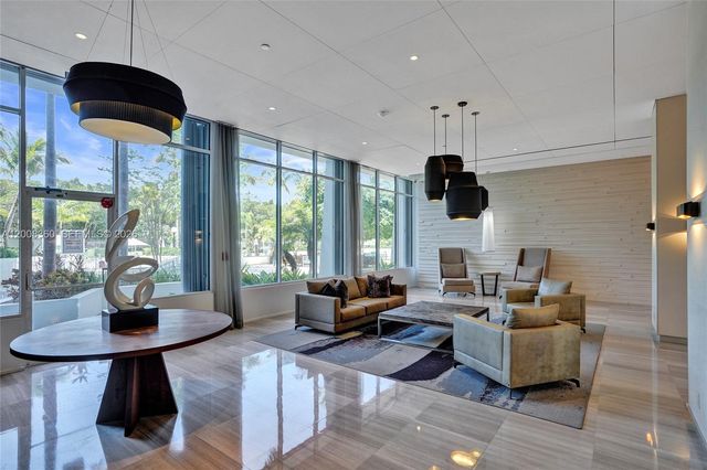 100 Bayview Dr 401, Sunny Isles Beach, FL 33160