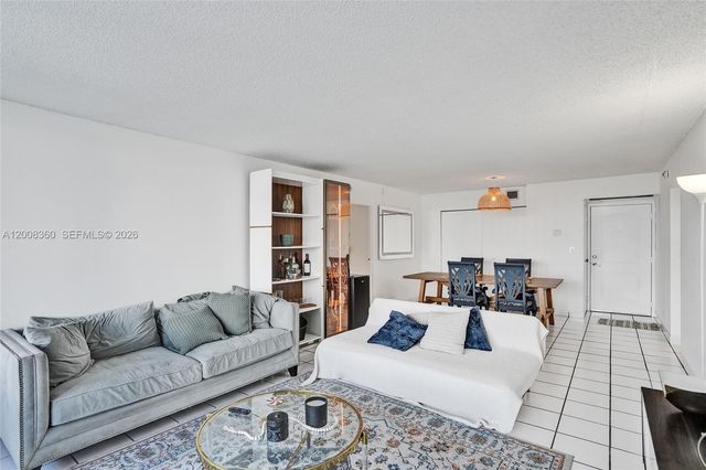 100 Bayview Dr 401, Sunny Isles Beach, FL 33160