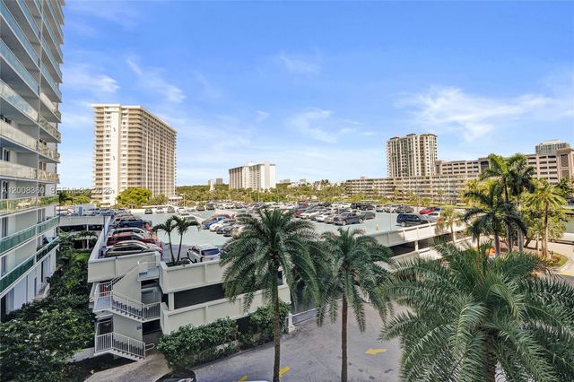 100 Bayview Dr 401, Sunny Isles Beach, FL 33160