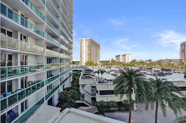 100 Bayview Dr 401, Sunny Isles Beach, FL 33160