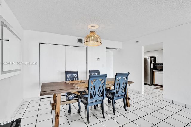 100 Bayview Dr 401, Sunny Isles Beach, FL 33160