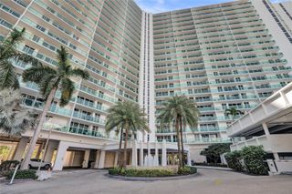 100 Bayview Dr 401, Sunny Isles Beach, FL 33160