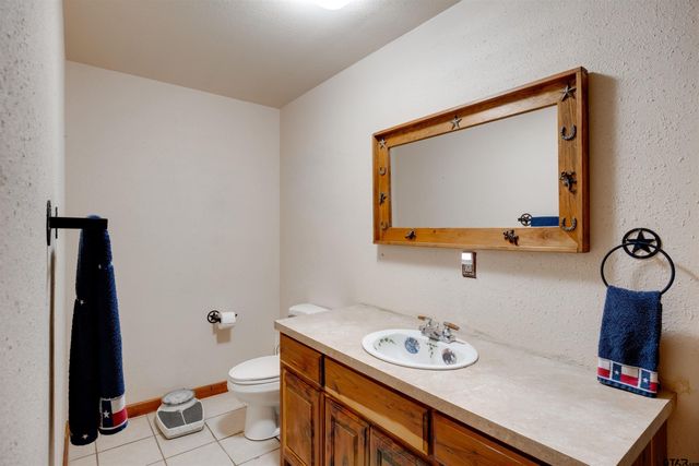 210 An County Road 2604, Tennessee Colony, TX 75861