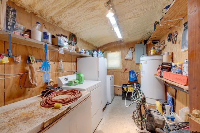 210 An County Road 2604, Tennessee Colony, TX 75861