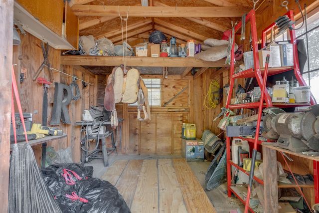 210 An County Road 2604, Tennessee Colony, TX 75861