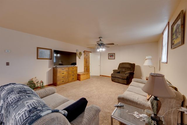 210 An County Road 2604, Tennessee Colony, TX 75861