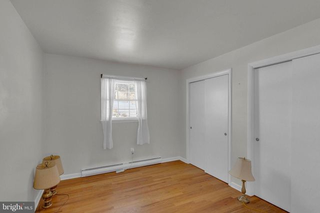 8 HUTCHINSON RD, Allentown, NJ 08501