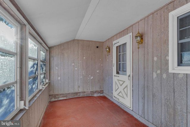 8 HUTCHINSON RD, Allentown, NJ 08501