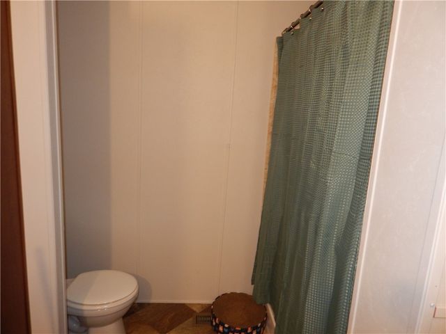 161 Rolling Valley Ln, Twp Of But Nw, PA 16001