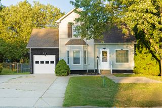 1325 Wennona Dr, Clarksville, TN 37042