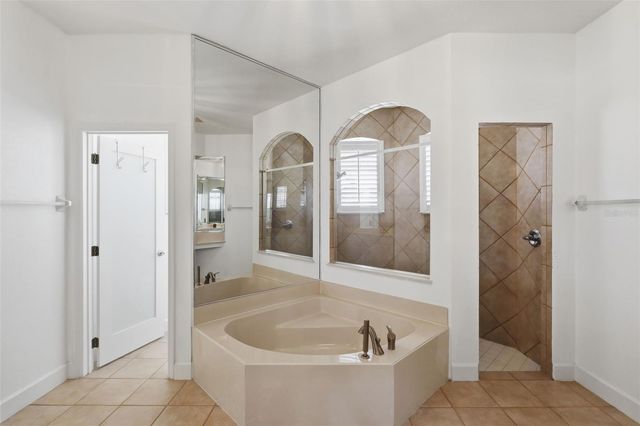 1815 WINDING OAKS DRIVE, Orlando, FL 32825