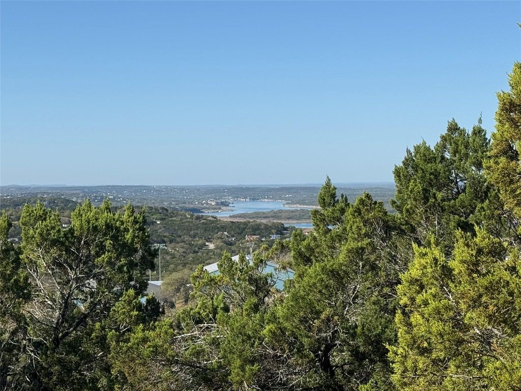 8221 Arroyo Ave, Lago Vista, TX 78645