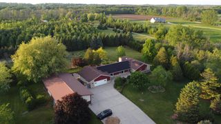 400 Knollwood ROAD, West Bend, WI 53095