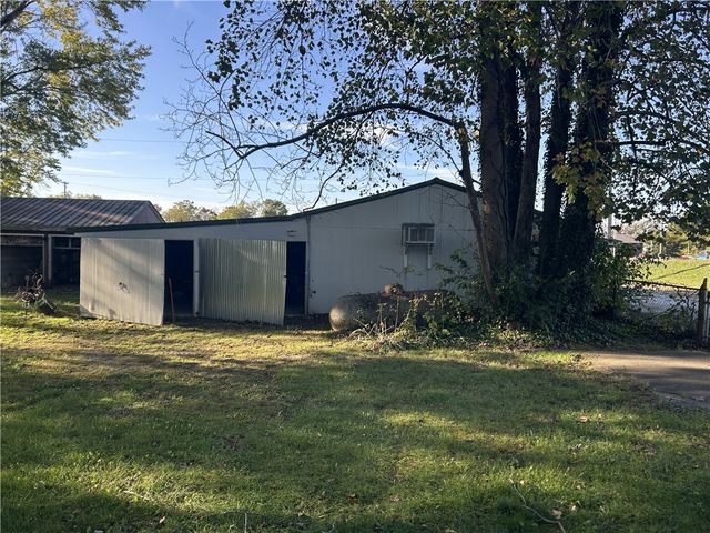 150 N Hwy 62, Avoca, AR 72711